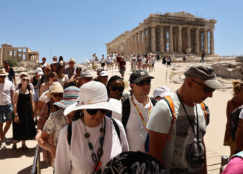 Ακραία ζέστη: Οι 33 παθήσεις που «εκτοξεύονται» στα επείγοντα – 560 εκατ. παιδιά σε θερμικό στρες
