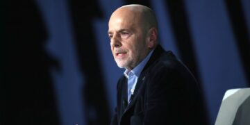 Ο Αλαφούζος δίνει διαρκείας σε κάθε ποδοσφαιριστή που κατέκτησε πρωτάθλημα ή συμμετείχε σε μεγάλες ευρωπαϊκές πορείες - www.ertsports.gr