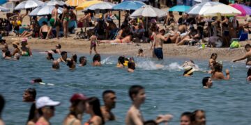 Παραλίες: Πάνω από 1.500 έλεγχοι σε όλη τη χώρα - Τρεις συλλήψεις και πέντε «λουκέτα» στη Χαλκιδική - ertnews.gr