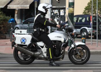 Φωτιά σε όχημα στη Λεωφόρο Αλεξάνδρας – Μποτιλιάρισμα στο ρεύμα προς Κηφισίας - ertnews.gr