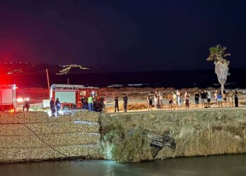 Ηράκλειο: Αυτοκίνητο «κύλησε» στις όχθες του Γιόφυρου