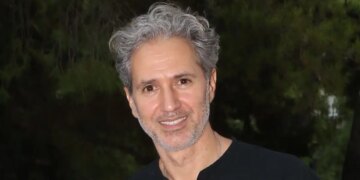 Όταν ο Δημήτρης Κόκοτας παραλίγο να απορρίψει την «Ανεμώνα»: «Η εταιρεία δεν ήθελε να μπει στον δίσκο»