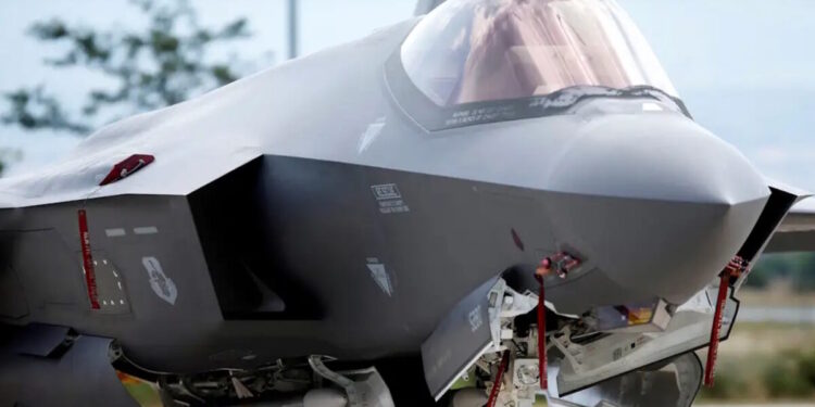 ΗΠΑ: Συντριβή μαχητικού F-35 κοντά σε στρατιωτική βάση στην Καλιφόρνια