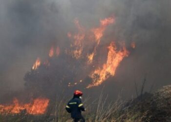 Σε κατάσταση Red Code σήμερα η Αττική και άλλες έξι περιφέρειες για εκδήλωση πυρκαγιάς – Επί ποδός οι Αρχές