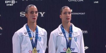 Η απονομή του χρυσού μεταλλίου στις αδελφές Αλεξανδρή και η ανάκρουση του Εθνικού Ύμνου (video) - www.ertsports.gr