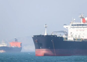 Fars: Το ιρανικό κοινοβούλιο εξετάζει «μπλόκο» σε πλοία των ΗΠΑ και Ισραήλ από τα Στενά του Ορμούζ - Πρόστιμα έως 20% του φορτίου