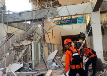 Ινδονησία: Έφτασαν τους 53 οι νεκροί από τον σεισμό - Σε κατάσταση έκτακτης ανάγκης η περιοχή
