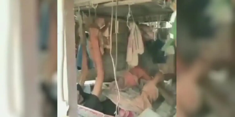 Ινδονησία: 84χρονη βρέθηκε ζωντανή μέσα στα χαλάσματα τρεις μέρες μετά τον φονικό σεισμό