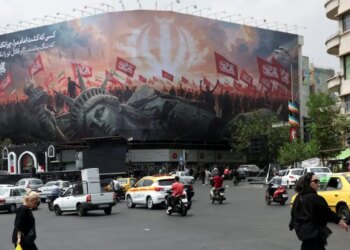 Το Ιράν απειλεί τον Τραμπ τη μέρα που εκπνέει η συμφωνία: «Θα σου σπάσουμε τα πόδια»