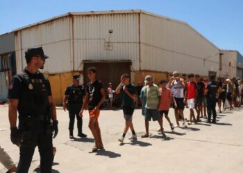 Ισπανία: Αγώνας για την ταυτοποίηση των νεκρών μεταναστών στη Θέουτα - Σχέδιο για μεταφορά ανηλίκων στην ηπειρωτική χώρα