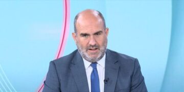Μαρκόπουλος στο ΕΡΤnews: Στήριξη της μεσαίας τάξης στο κυβερνητικό «ραντάρ» – «Πολιτικό unfair» η επίσκεψη Τσίπρα στη ΔΕΘ πριν από τον Πρωθυπουργό