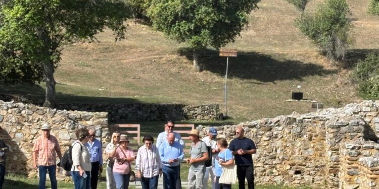 Στις Πρέσπες η υπουργός Πολιτισμού – Νέα έργα για την προστασία και την ανάδειξη της πολιτιστικής κληρονομιάς