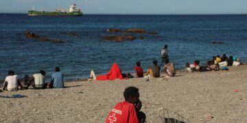 SOS από τη Θέουτα για τους ανήλικους μετανάστες: «Η κατάσταση είναι ανυπόφορη», προειδοποιεί ο επικεφαλής του ισπανικού θύλακα