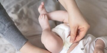 Σκωτία: Μητέρα καταδικάστηκε σε έξι χρόνια φυλάκιση για τον θάνατο του τριών μηνών μωρού της - Το έκαψε με πιστολάκι μαλλιών
