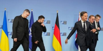 Η μεγάλη αμφισβήτηση του Ζελένσκι: Ο πρώην υπουργός Άμυνας Μιχαΐλο Φεντόροφ ζητά εκλογές εν μέσω πολέμου και απειλεί να τον «ρίξει»