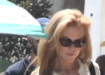 Νικόλ Κίντμαν και Ζόε Σαλντάνα στη Μύκονο