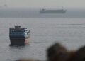 CNN: Το Ιράν χάνει των έλεγχο των Στενών του Ορμούζ - Πάνω από το 80% των πλοίων περνά από τη διαδρομή του Ομάν υπό την προστασία των ΗΠΑ