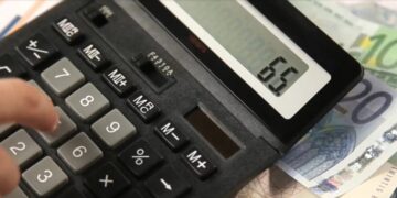 Έκτακτη ρύθμιση των 72 δόσεων: Σε… ρηχά νερά λόγω περιορισμένου ενδιαφέροντος – Δεν αποκλείονται διορθωτικές κινήσεις