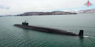 Το πυρηνικό υποβρύχιο Khabarovsk έβγαλε στη θάλασσα ο Πούτιν για να τρομοκρατήσει τους εχθρούς του