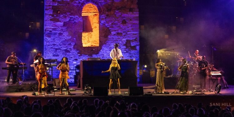 Soul II Soul: Μετέτρεψαν το Sani Hill σε ένα μεγάλο καλοκαιρινό soul party