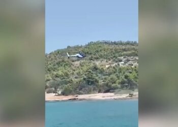 Ελικόπτερο προσγειώθηκε σε παραλία των Σπετσών – Παρενέβη ο εισαγγελέας