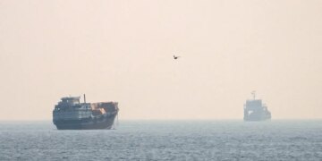 Ιράν και Ομάν σε συμφωνία για τα Στενά του Ορμούζ: «Το αν θα ανοίξουν εξαρτάται από τις ΗΠΑ», λέει η Τεχεράνη