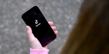 TikTok: Βαριά αποζημίωση 400 εκατ. δολαρίων για τη συλλογή προσωπικών δεδομένων παιδιών