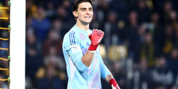 Η Premier League υποκλίνεται στον Τζολάκη (video) - www.ertsports.gr