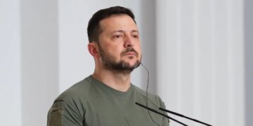 Πόλεμος στην Ουκρανία: Ο Ζελένσκι ετοιμάζει αντίποινα για το χτύπημα της Ρωσίας με 28 νεκρούς και τραυματίες
