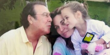 Άντζελα Γκερέκου: Η συγκινητική φωτογραφία με τον Τόλη Βοσκόπουλο και την κόρη τους, Μαρία
