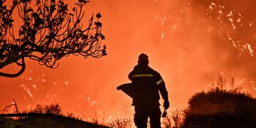 Σε ύψιστο συναγερμό σήμερα η χώρα για εκδήλωση πυρκαγιών – Ποιες περιοχές βρίσκονται στο «κόκκινο»