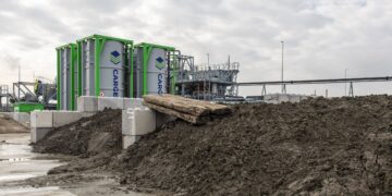 PFAS: Η Τεχνητή Νοημοσύνη αυξάνει τη ζήτηση για τα «παντοτινά χημικά»