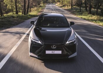 Στη Lexus ακολουθούν το παράδειγμα της Tesla