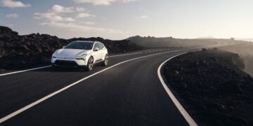 Το νέο Polestar 4 είναι ένα υπερυψωμένο στέισον