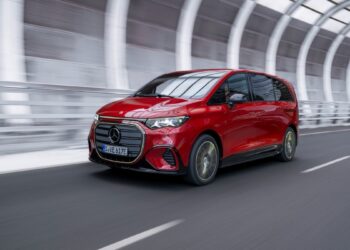 Η Mercedes-Benz εμπλουτίζει τη γκάμα της VLE
