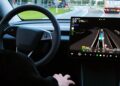 Σάλος με οδηγούς των Tesla που κοιμούνται εν κινήσει