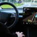 Σάλος με οδηγούς των Tesla που κοιμούνται εν κινήσει