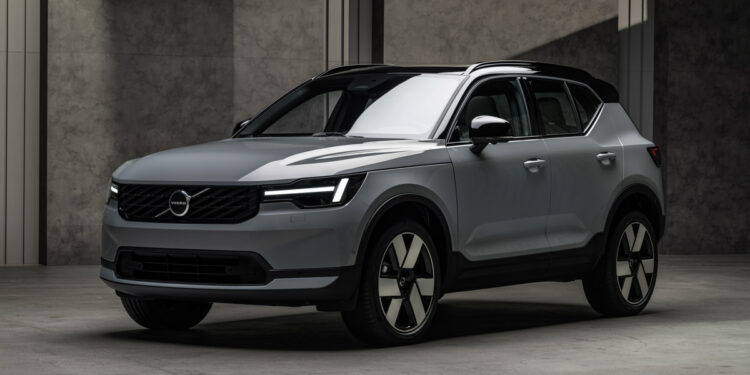 Πρώτη επαφή με τα ανανεωμένα Volvo XC40 και EX40