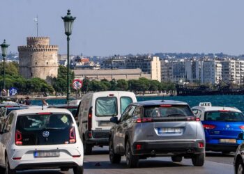 Θεσσαλονίκη: «Έξυπνες» πινακίδες με ραντάρ έξω από σχολεία