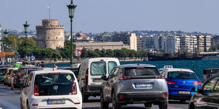 Θεσσαλονίκη: «Έξυπνες» πινακίδες με ραντάρ έξω από σχολεία