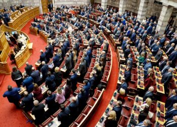Ομόφωνα η δυνατότητα ψήφου μέσω πληρεξουσίου για ευρωβουλεύτριες σε εγκυμοσύνη και λοχεία - «Ενδυναμώνει τον ρόλο της γυναίκας», είπε ο Λιβάνιος