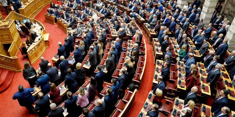 Ομόφωνα η δυνατότητα ψήφου μέσω πληρεξουσίου για ευρωβουλεύτριες σε εγκυμοσύνη και λοχεία - «Ενδυναμώνει τον ρόλο της γυναίκας», είπε ο Λιβάνιος
