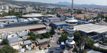 Στο ΕΡΤnews Radio 105,8: Πώς αντιδρούν στα μέτρα της κυβέρνησης, τρίτεκνοι, αγρότες και μεσίτες - ertnews.gr