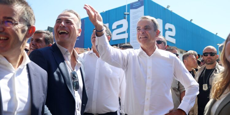 ΔΕΘ: Αυξήσεις σε μισθούς και στοχευμένες φοροελαφρύνσεις - Στις 20.00 ο Μητσοτάκης παρουσιάζει 30 μέτρα στο Βελλίδειο