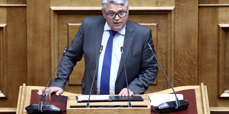 Νατσιός στη Βουλή: «Άλλη μια χαμένη ευκαιρία για την πατρίδα» η Συνταγματική Αναθεώρηση