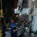 Έκρηξη στην Πλάκα: Ολονύχτια επιχείρηση για τους έξι αγνοούμενους - Βομβαρδισμένο τοπίο η Λυσικράτους - ertnews.gr