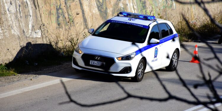 Ληγμένο από το 2018 το δίπλωμα του 90χρονου που κινούνταν ανάποδα στην Αττική Οδό – Πώς τον σταμάτησαν οι αστυνομικοί - ertnews.gr