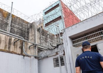 Φυλακές Αυλώνα: Έξι συλλήψεις για διακίνηση ναρκωτικών - Ανάμεσά τους και σωφρονιστικός υπάλληλος - ertnews.gr