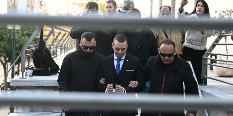 Ηλίας Κασιδιάρης: Το νομικό «φρένο» στην πολιτική επιστροφή του - Τι είπε στο ΕΡΤnews ο συνταγματολόγος, Σ. Βλαχόπουλος