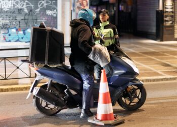 Προωθούσε μέσω Tik Tok το «ΝΟ POLICE ΡΟΦΗΜΑ» και έταζε αλλοίωση των αποτελεσμάτων αλκοτέστ - Ταυτοποιήθηκε 59χρονος - ertnews.gr